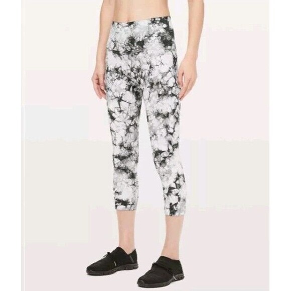 Lululemon Wunder Under Crop Hi-Rise Luxtreme Dual Shibori Pattern 21" 10 W6AQES - Picture 2 of 10